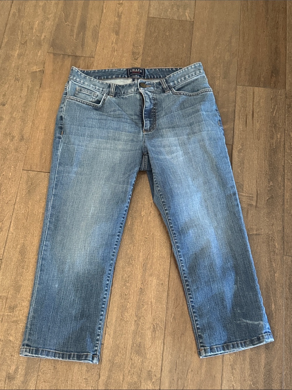 Chaps Medium Blue Lightly Distressed Denim Crop Capri Jeans Sz 6